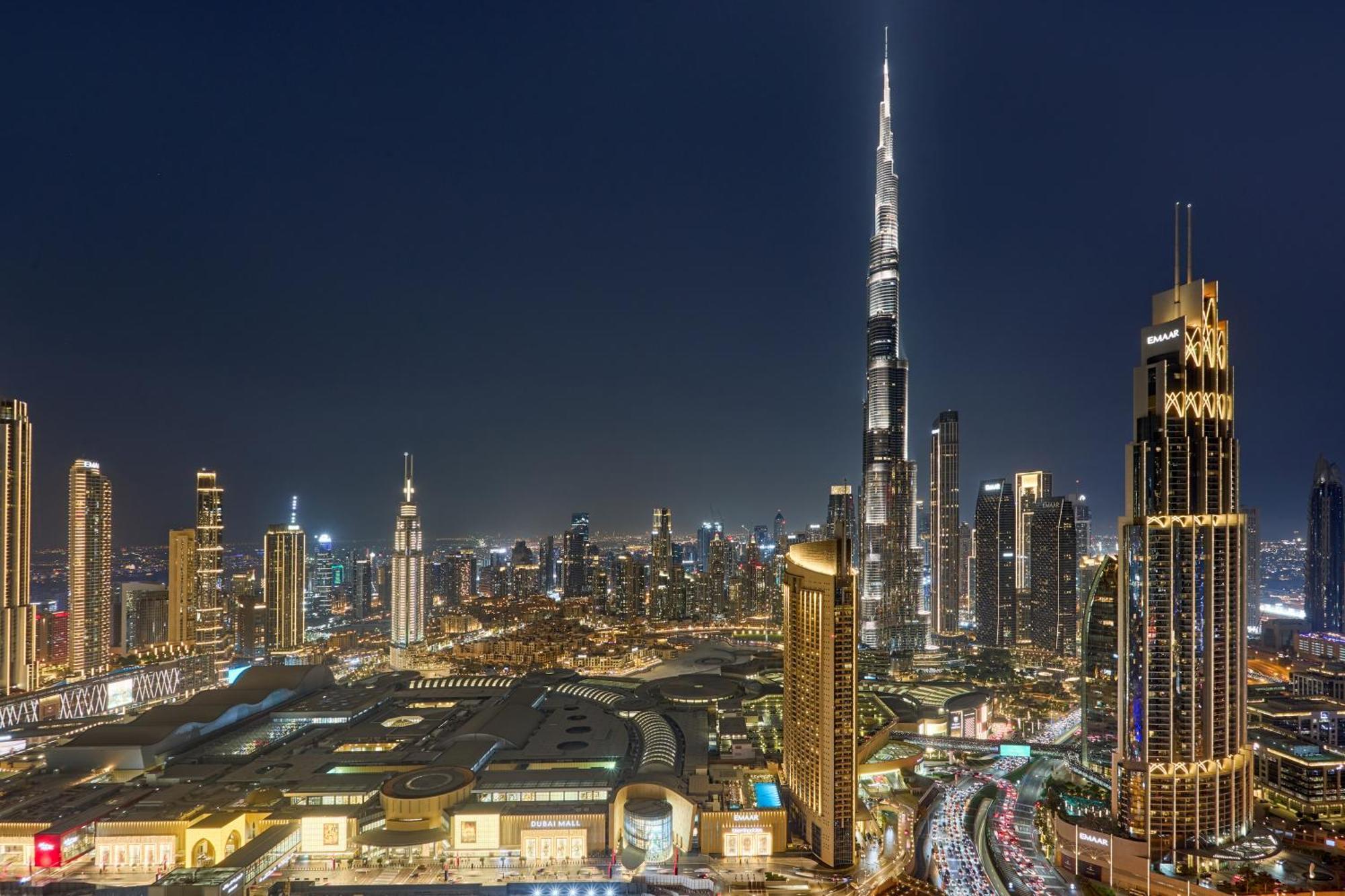 Luxury 4 Bedroom High-floor Apartment, Spectacular Burj Khalifa & Fountain Views, Steps Away From Mall - Downtown By Stayfinity Dubai