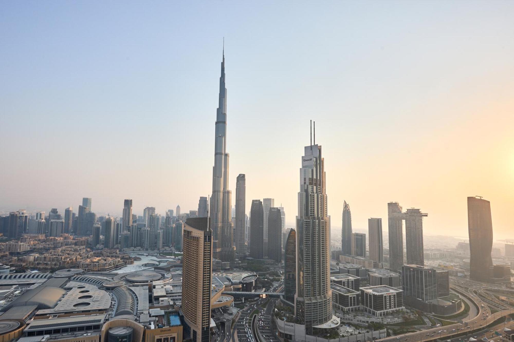 Luxury 4 Bedroom High-floor Apartment, Spectacular Burj Khalifa & Fountain Views, Steps Away From Mall - Downtown By Stayfinity Dubai