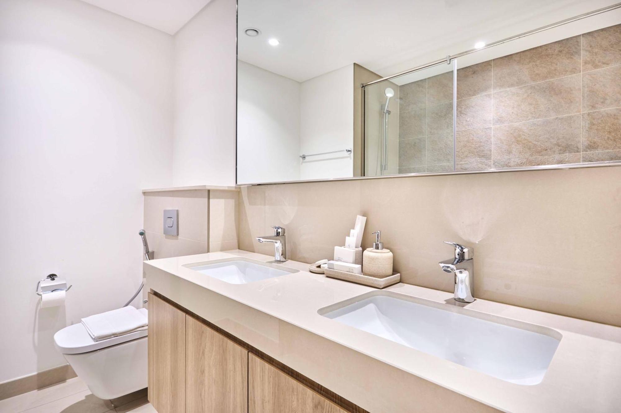 Apartment Luxury 4 Bedroom High-floor Apartment, Spectacular Burj Khalifa & Fountain Views, Steps Away From Mall - Downtown By Stayfinity Dubai